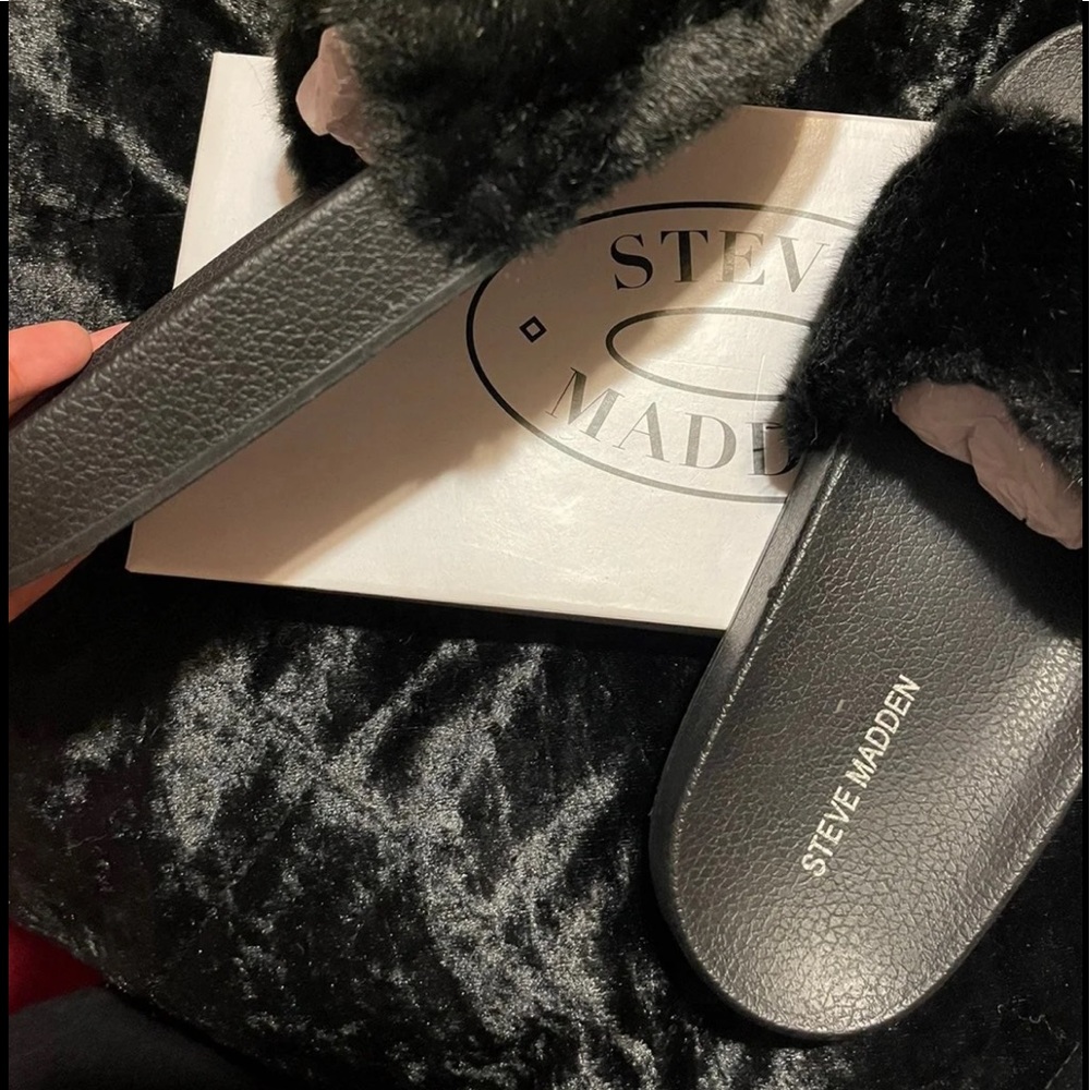 Steve Madden Fur Slides sz 9 - Picture 3 of 5